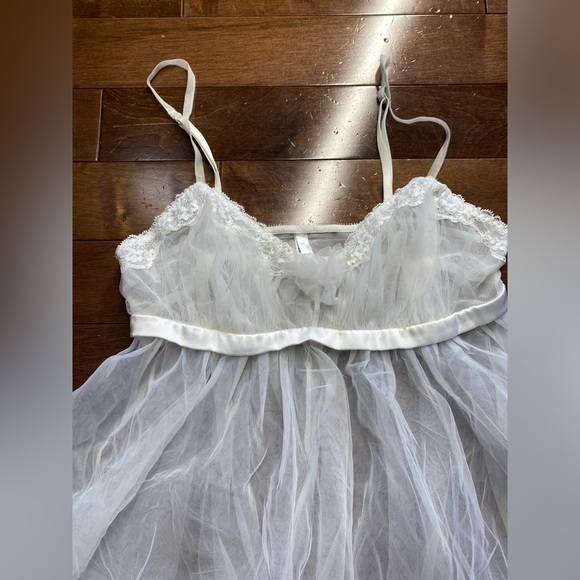 Bridal nightwear top White Lacy Women’s sz M - Picture 3 of 6